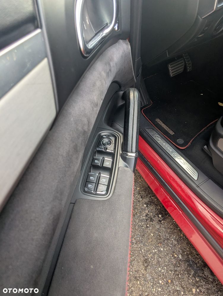 Porsche Cayenne GTS - 5