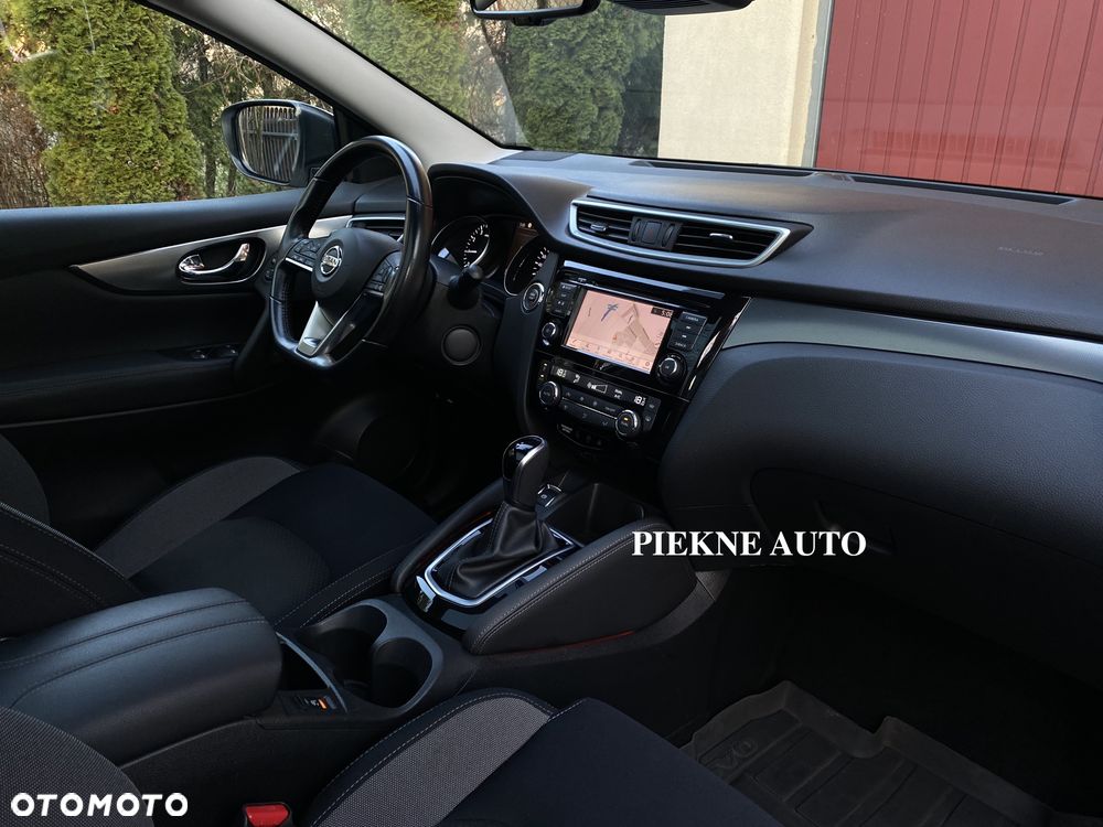 Nissan Qashqai 1.3 DIG-T N-Connecta DCT - 17