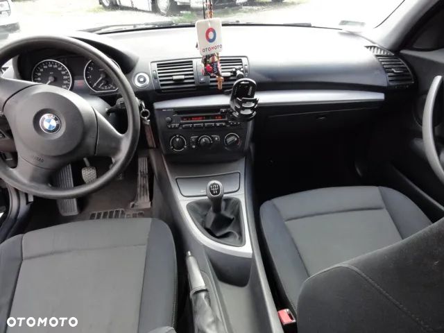 BMW Seria 1 116i - 14