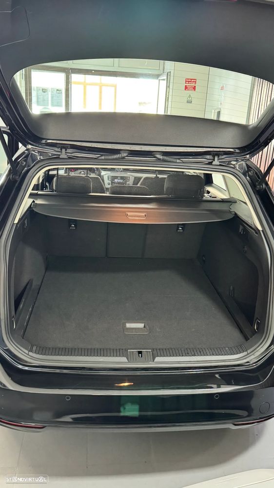 VW Passat Variant 2.0 TDI Confortline - 14
