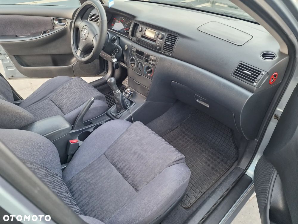 Toyota Corolla 1.4 VVT-i Terra - 11