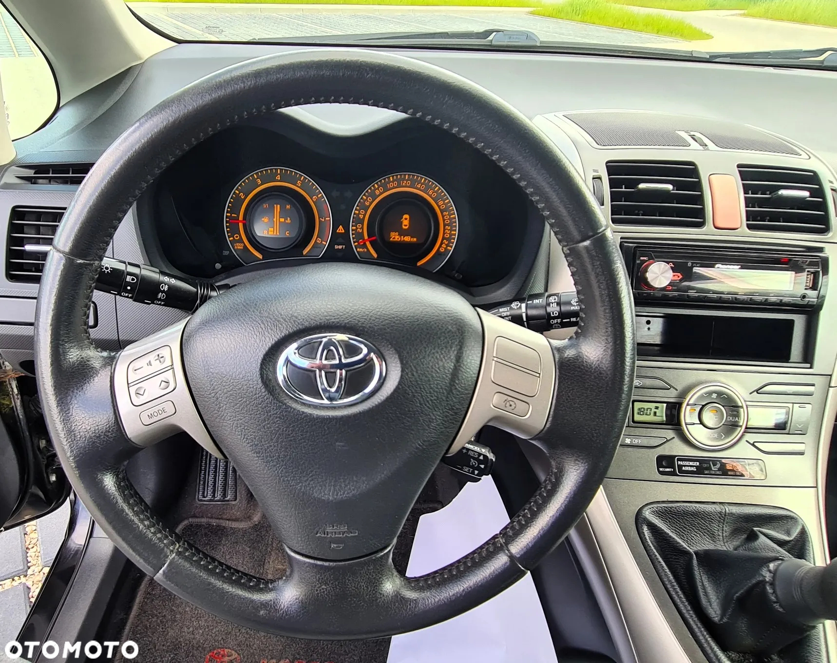 Toyota Auris 1.6 VVT-i Premium - 17