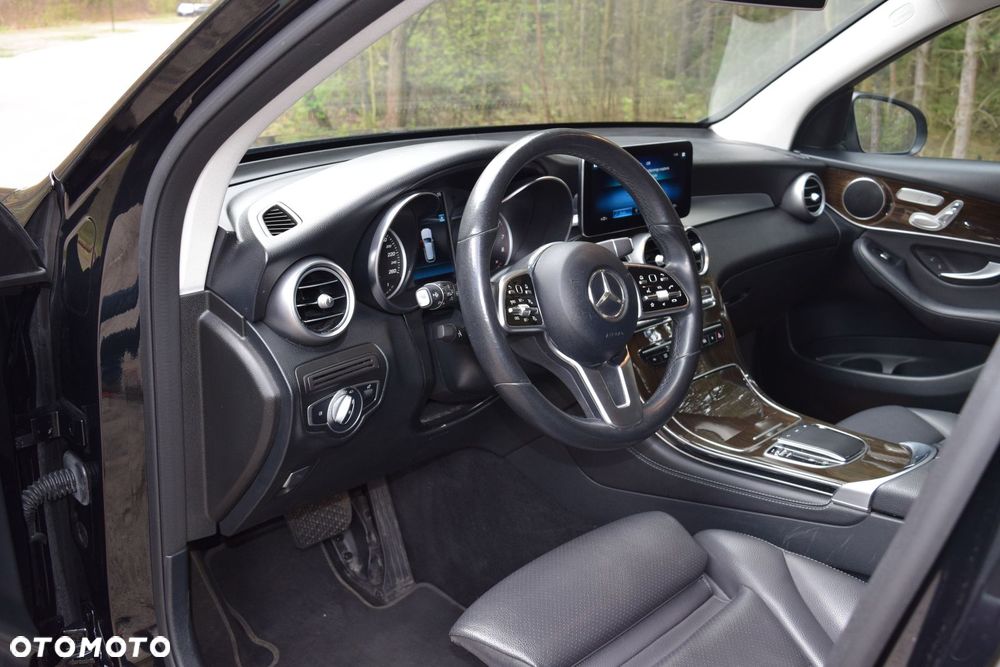 Mercedes-Benz GLC - 29
