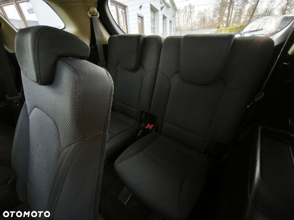 Kia Carens - 17