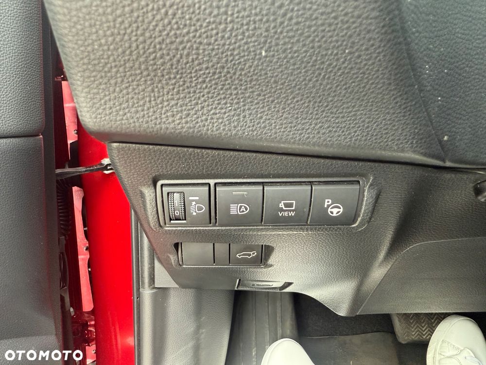 Toyota Corolla Cross 2.0 Hybrid Executive AWD - 26