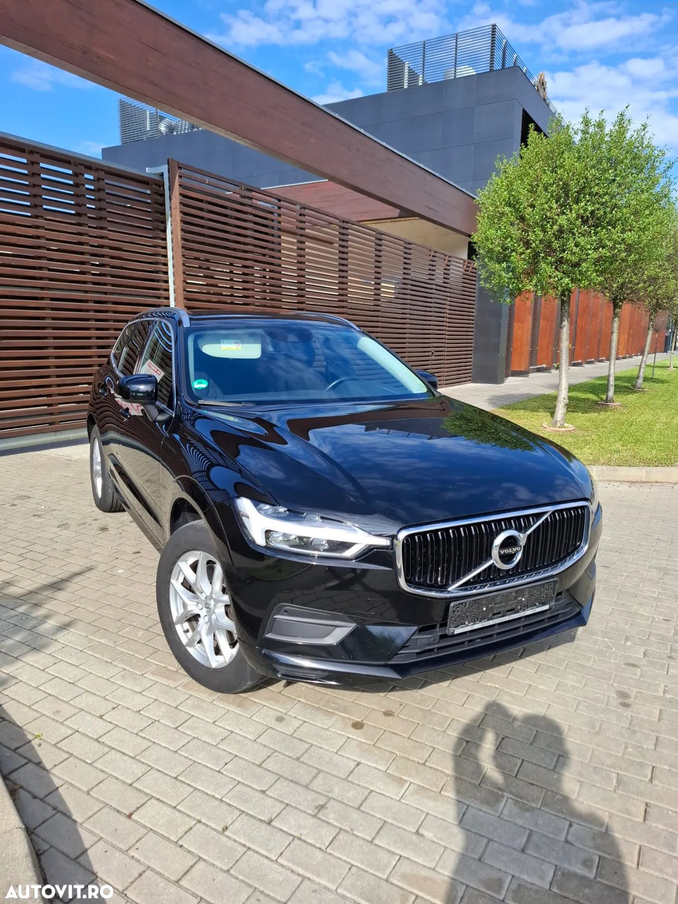 Volvo XC 60 B4 D AWD Geartronic Momentum Pro - 1