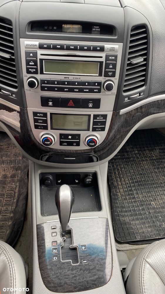 Hyundai Santa Fe - 12
