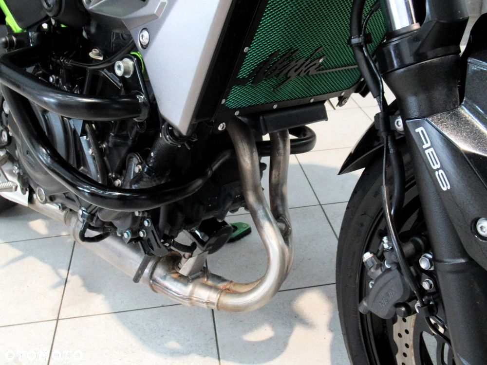 Kawasaki Z - 12