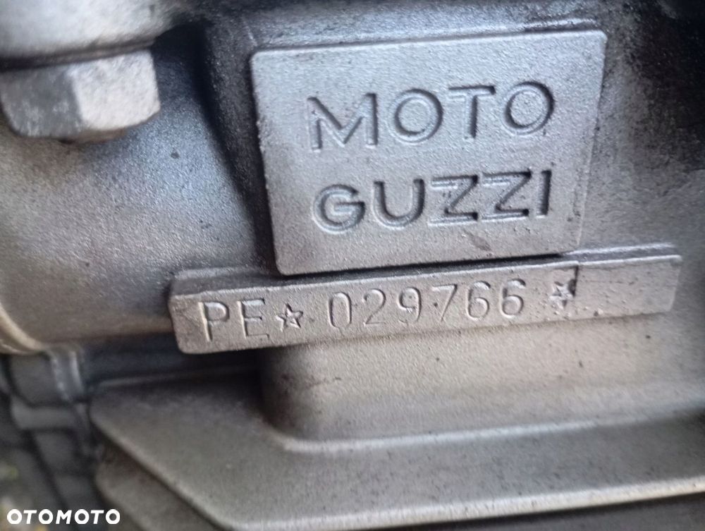 Moto Guzzi V35 . silnik - 7