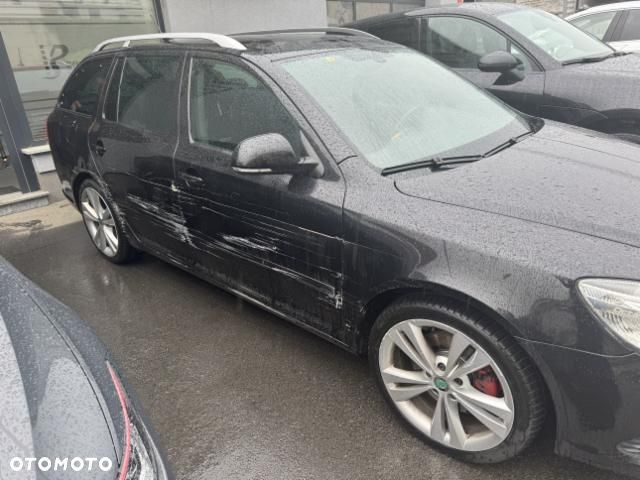 Skoda Octavia 2.0 TSI DSG RS - 4