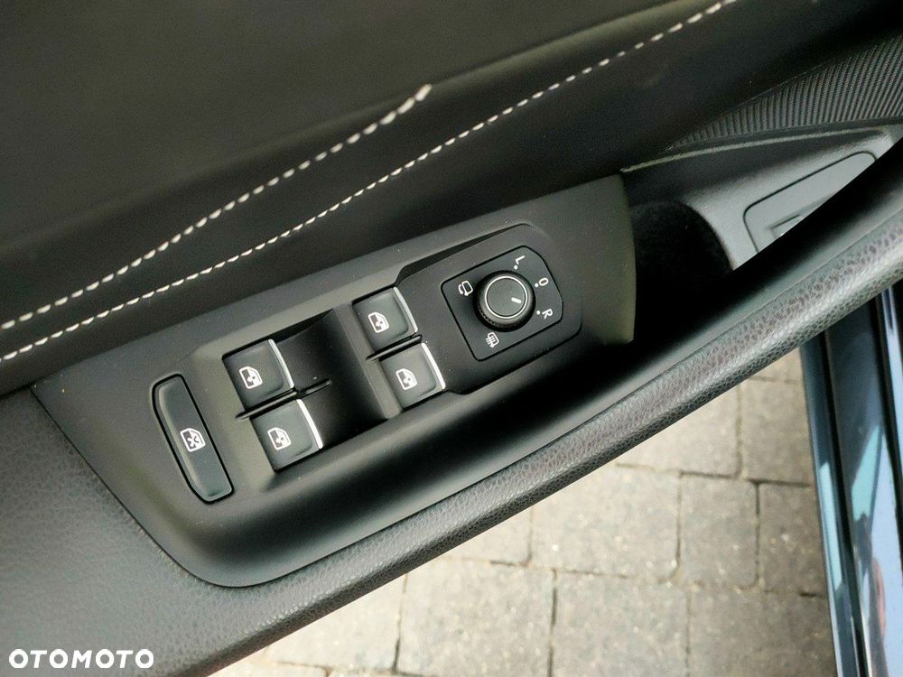 Volkswagen Passat - 30