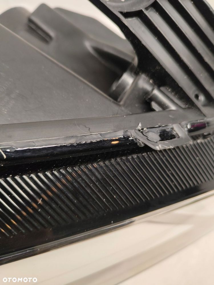 DACIA SANDERO STEPWAY FULL LED LAMPA PRAWY PRZÓD 260107978R - 5