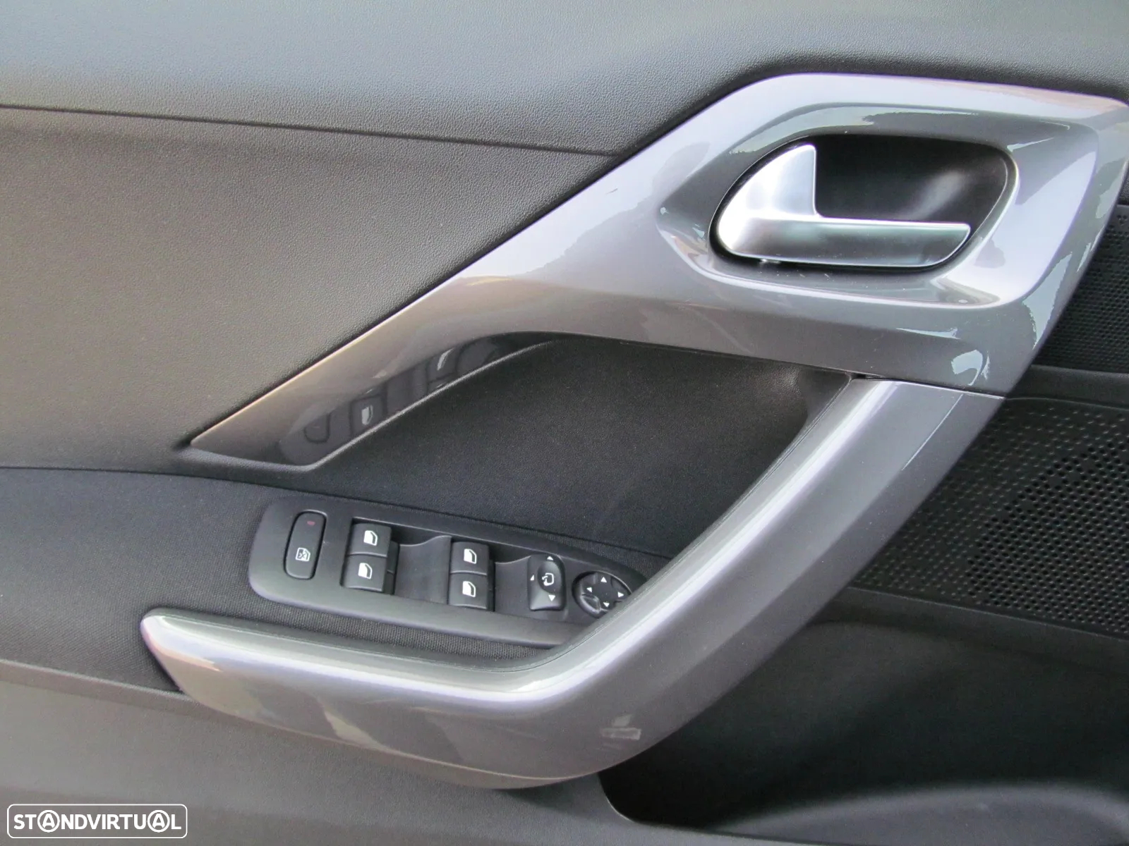 Peugeot 2008 1.2 PureTech Style - 5