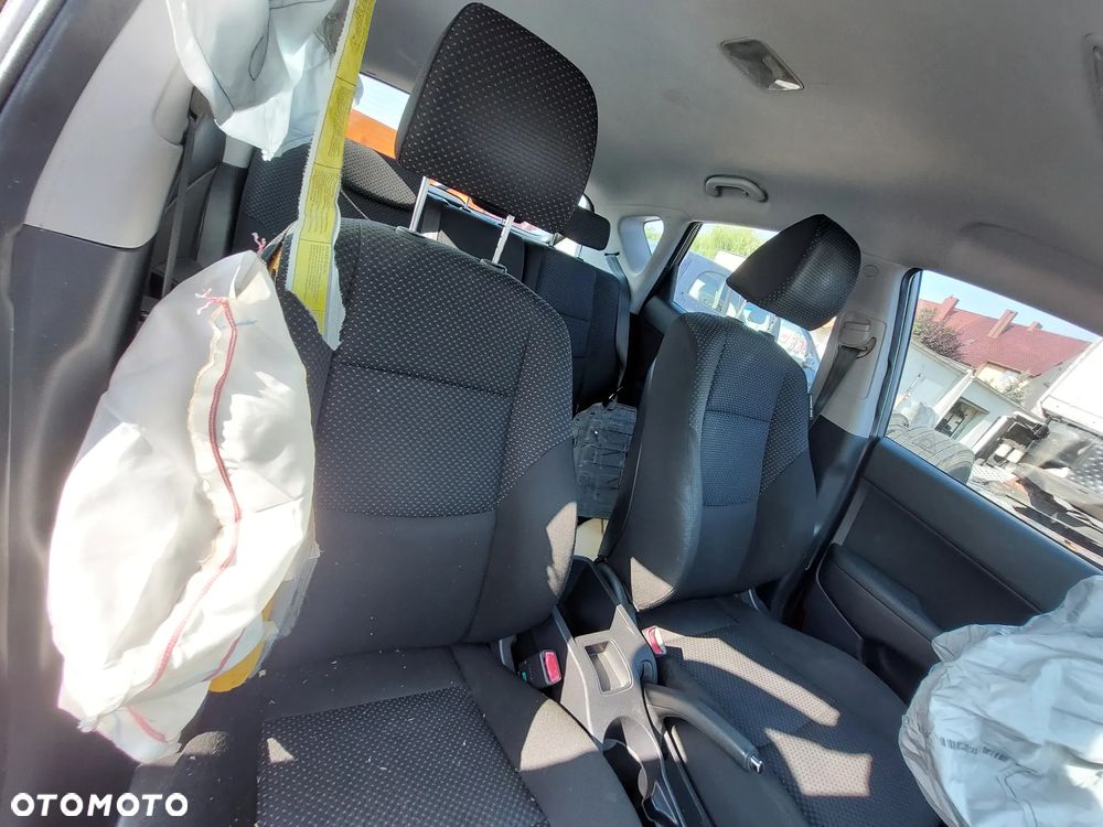 Hyundai I30 z 2012 r. na części 1,4 benzyna zderzak klapa szyby drzwi fotele belka  lampy tył - 10