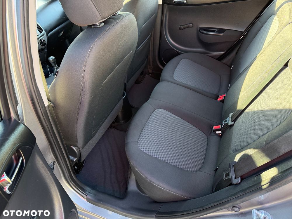 Hyundai i20 1.25 Comfort - 11