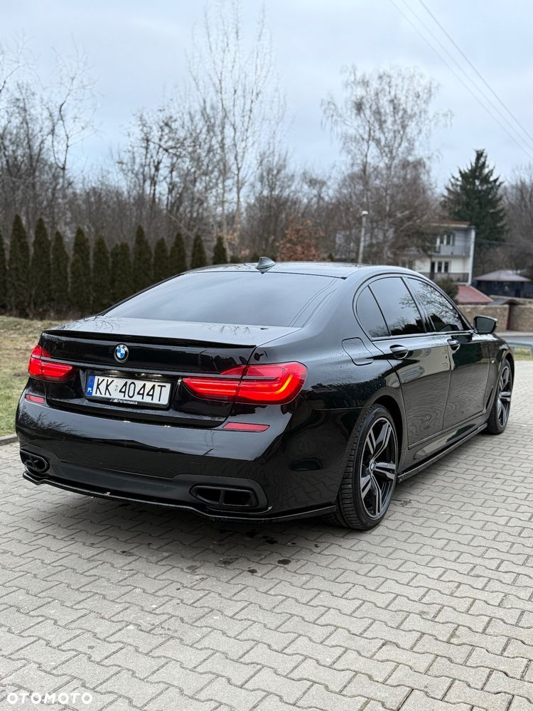 BMW Seria 7 740d xDrive - 27