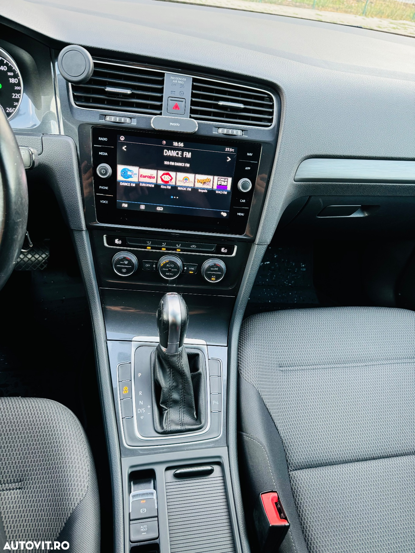 Volkswagen Golf 1.6 TDI DSG Comfortline - 4