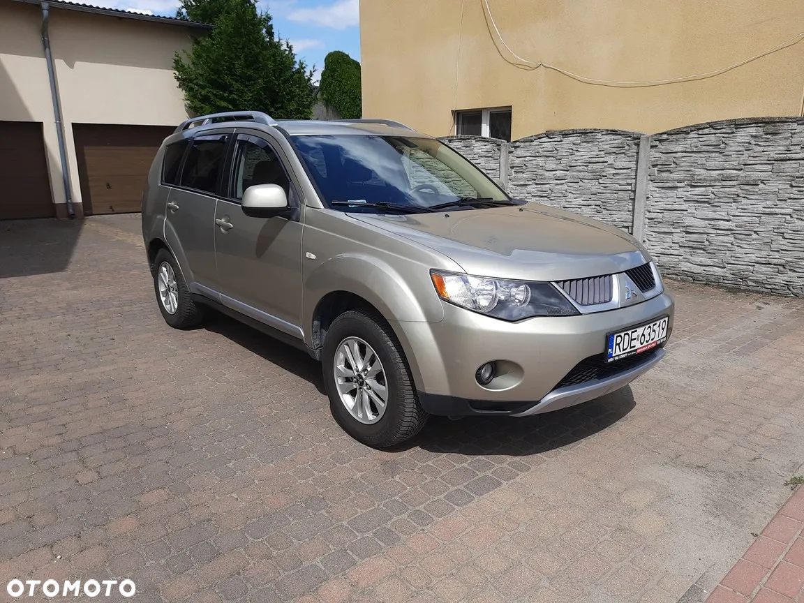 Mitsubishi Outlander - 3