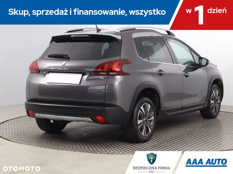 Peugeot 2008 - 6