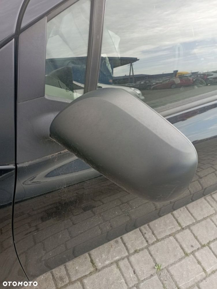 TOYOTA YARIS II 3D LUSTERKO LEWE ELEKTRYCZNE - 1