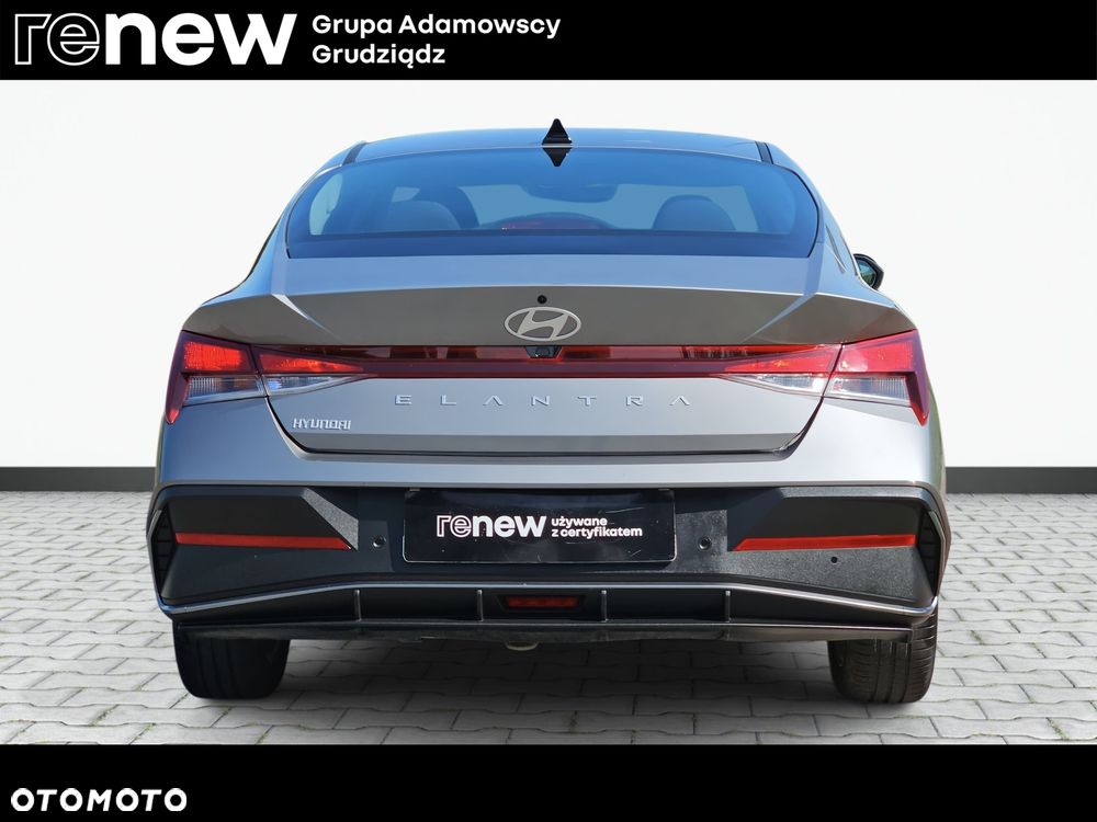Hyundai Elantra 1.6 Modern - 10