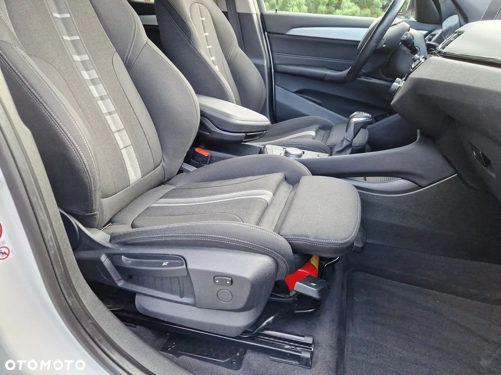 BMW X1 sDrive18i Sport Line - 14