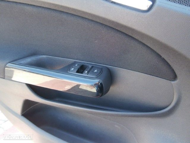 Opel Corsa 1.3 CDTi Enjoy ecoFLEX - 23