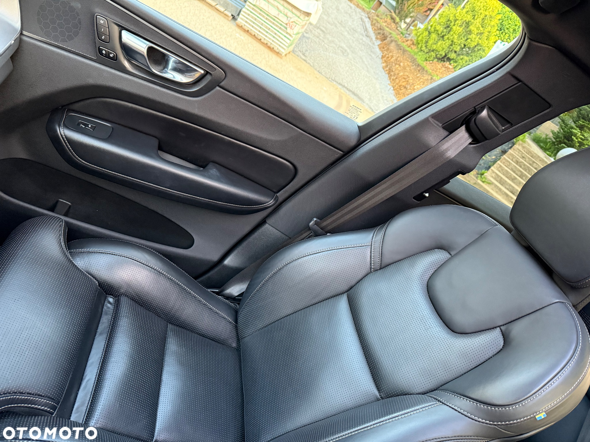 Volvo XC 60 B4 D Geartronic RDesign - 33