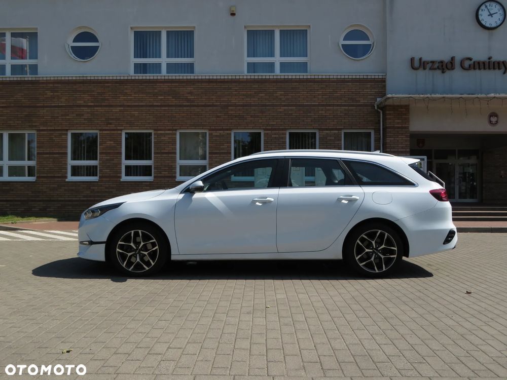 Kia Ceed 1.6 CRDi (48V Mild-Hybrid) DCT7 Spirit - 3