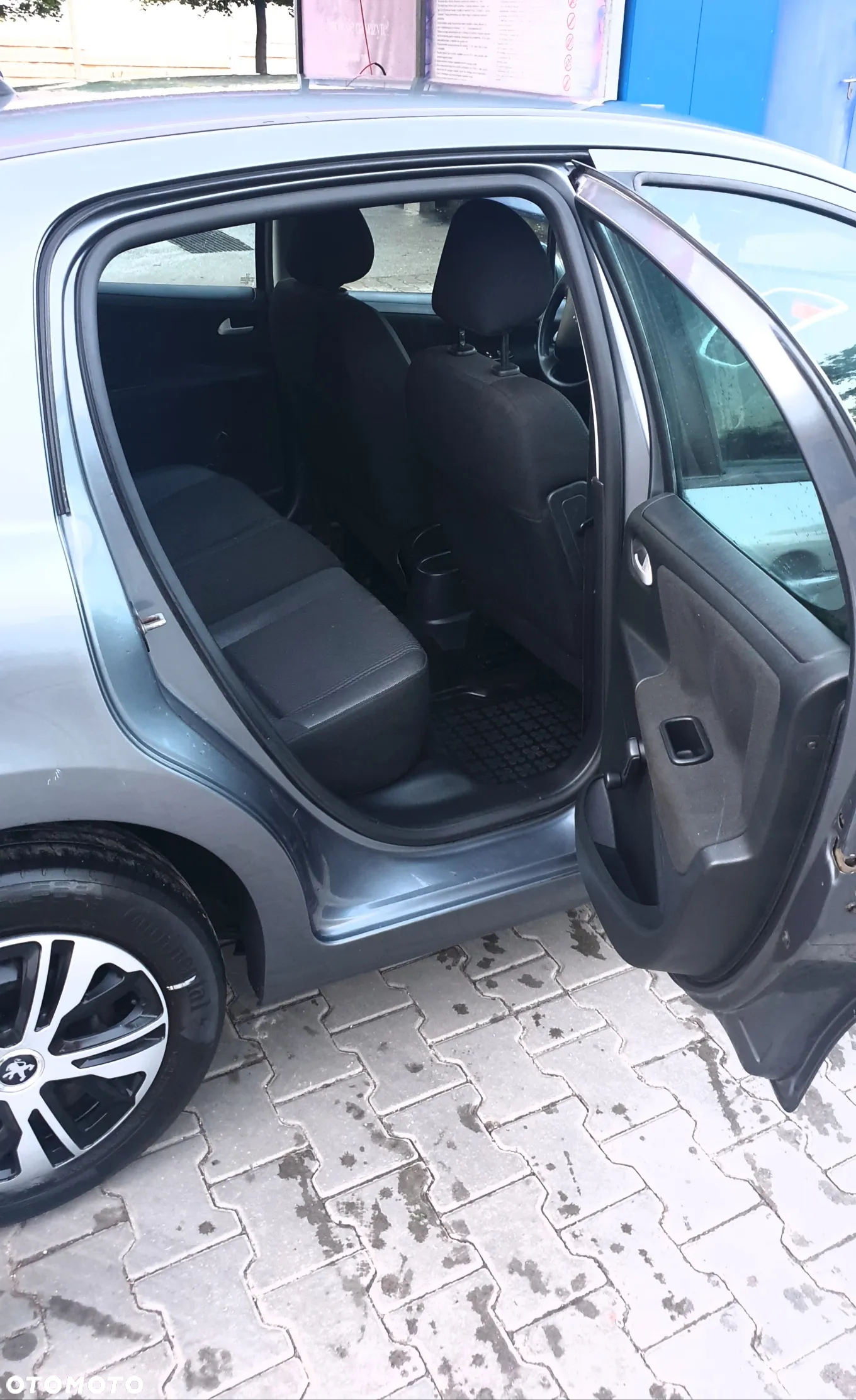 Peugeot 207 - 13