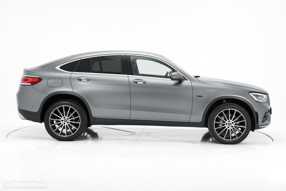 Mercedes-Benz GLC 300 de Coupe 4Matic 9G-TRONIC AMG Line - 2