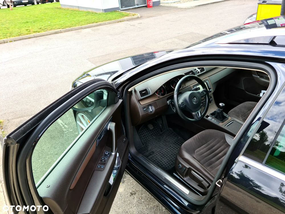 Volkswagen Passat 2.0 TDI Comfortline - 7
