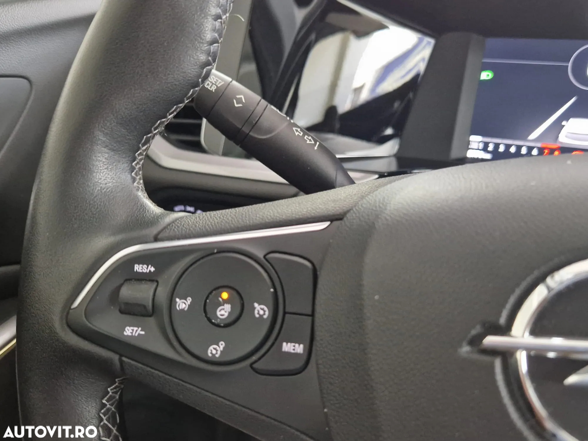 Opel Grandland X 1.2 Turbo START/STOP Business Edition - 11