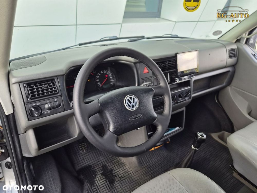 Volkswagen Transporter - 22