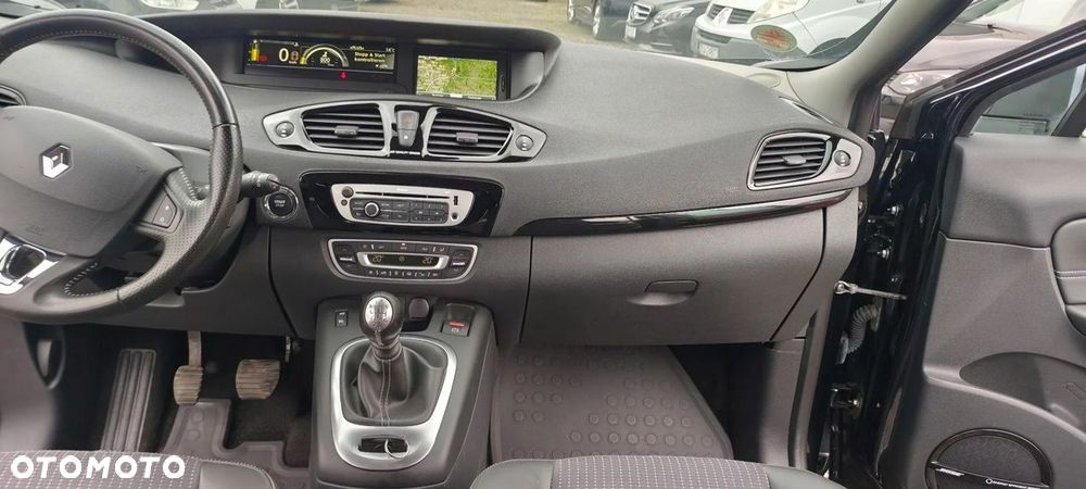 Renault Grand Scenic - 11