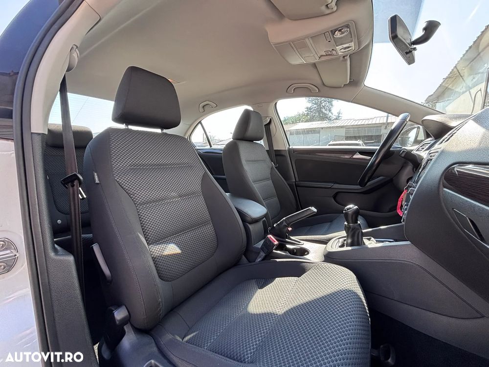 Volkswagen Jetta 1.4 TSI Comfortline - 31