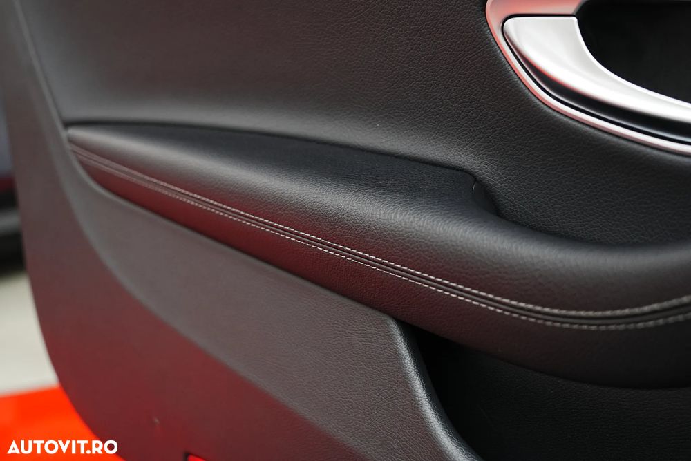 Mercedes-Benz C 220 d Coupe 9G-TRONIC AMG Line - 38