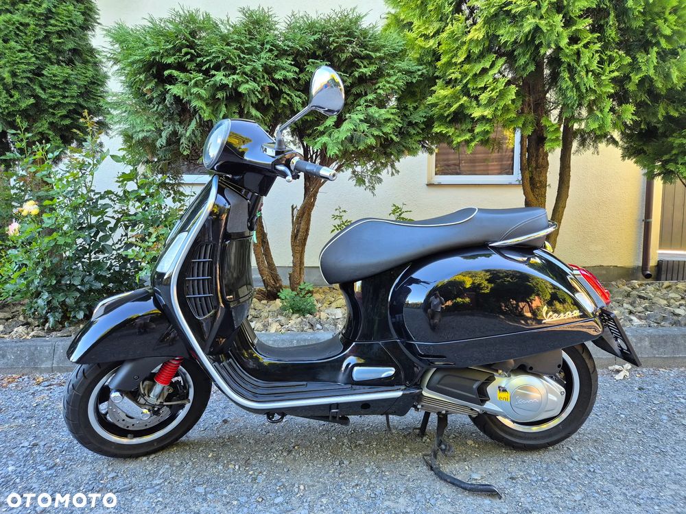 Vespa GTS
