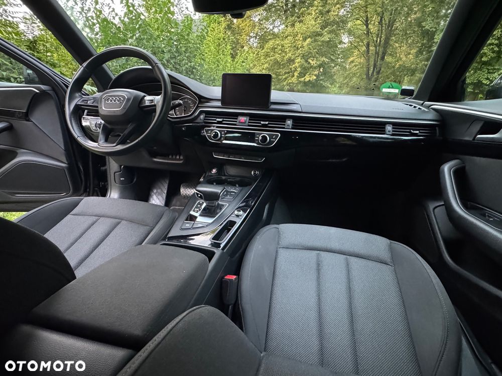 Audi A4 Avant 35 TDI S tronic design - 30