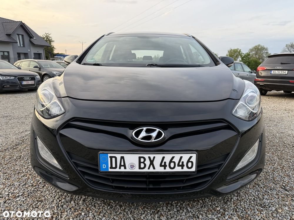 Hyundai i30 Kombi 1.6 GDi DCT Style - 12