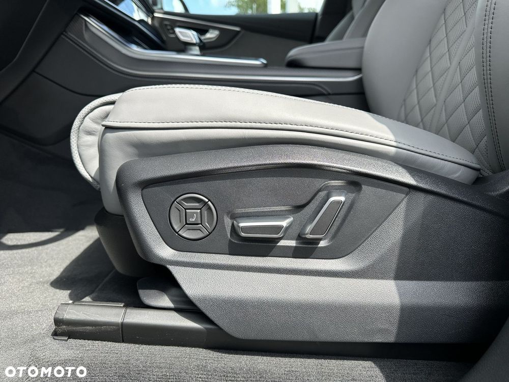 Audi SQ8 - 17