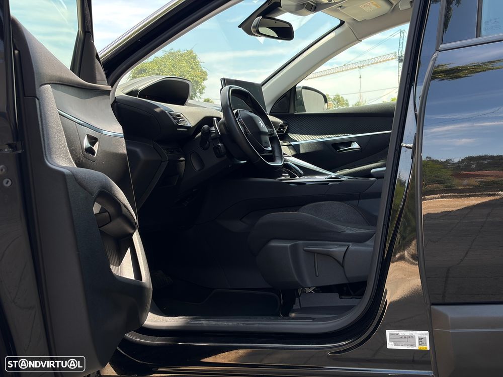 Peugeot 5008 1.2 PureTech Allure Pack EAT8 - 21