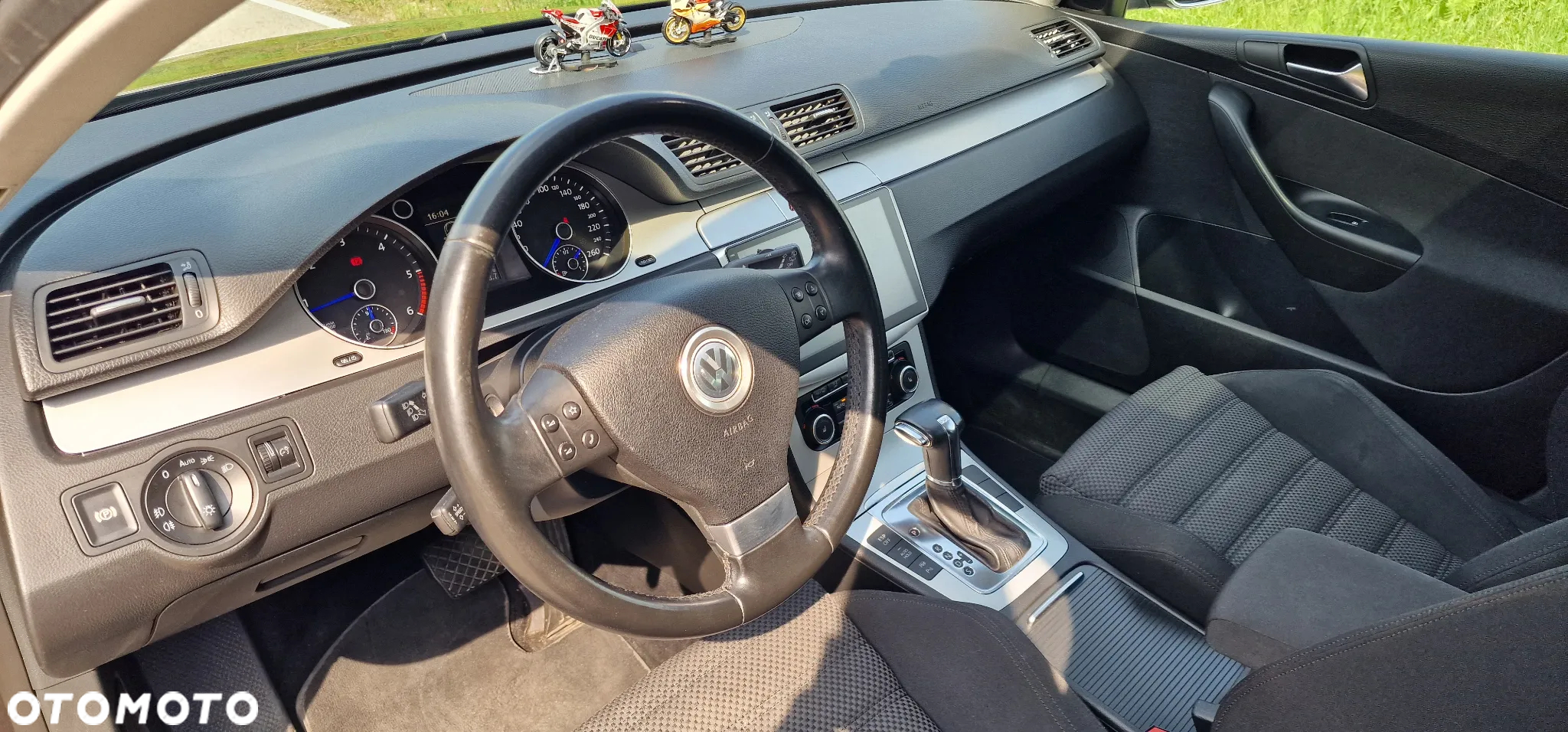 Volkswagen Passat 2.0 TDI Highline DSG - 29