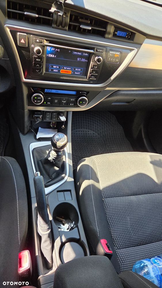 Toyota Auris 1.6 Prestige - 18