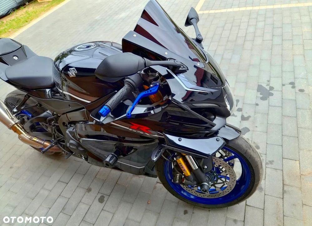 Suzuki GSX-R - 6