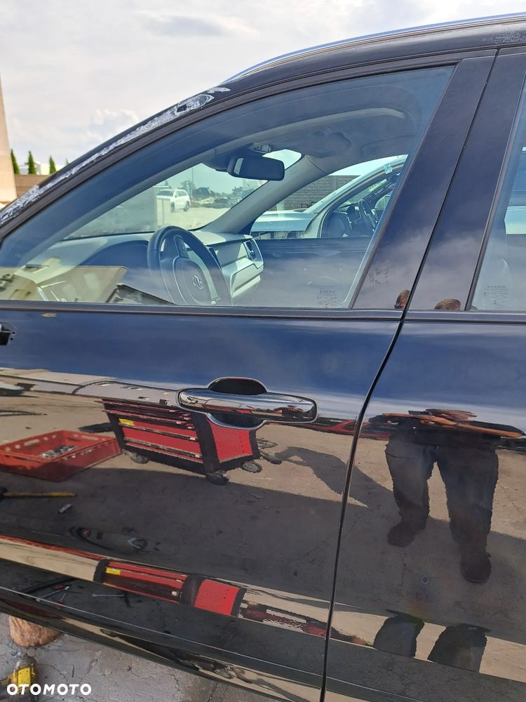 VOLVO XC60 II KLAPA BAGAŻNIKA KOD LAKIERU 019 - 11