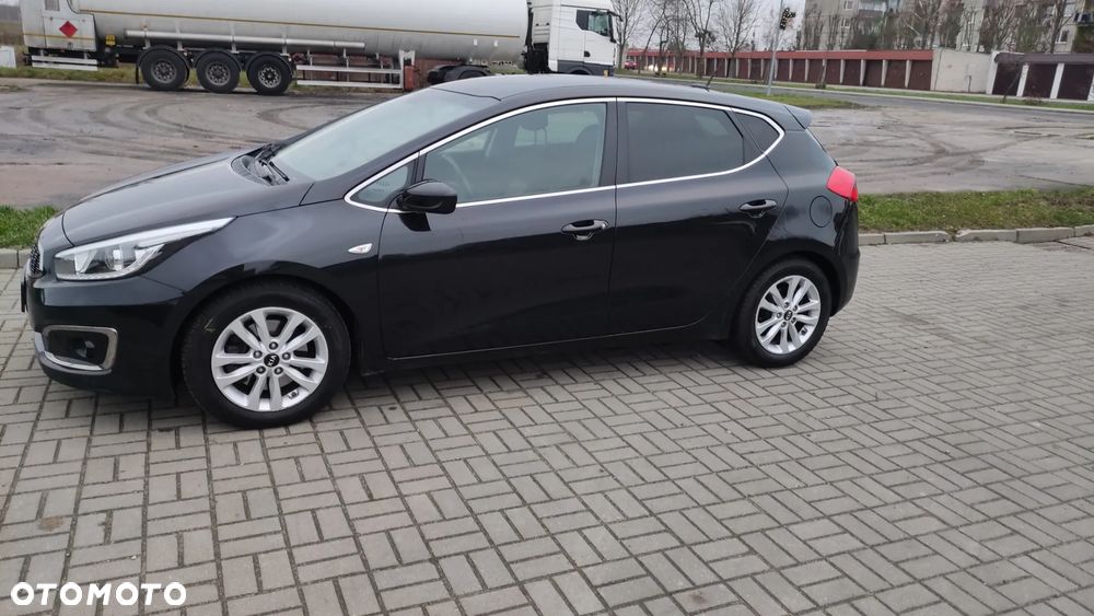 Kia Ceed 1.6 CRDi 136 ISG Vision - 5