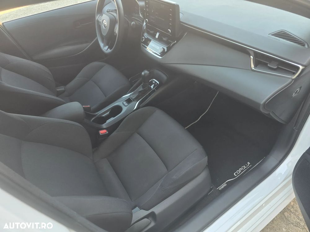 Toyota Corolla - 11