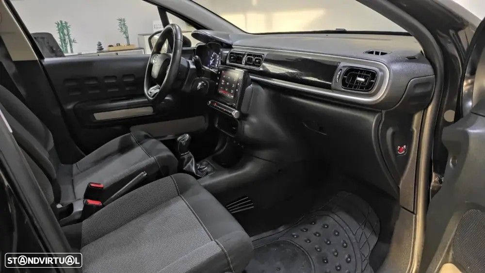 Citroën C3 1.2 PureTech Shine - 8