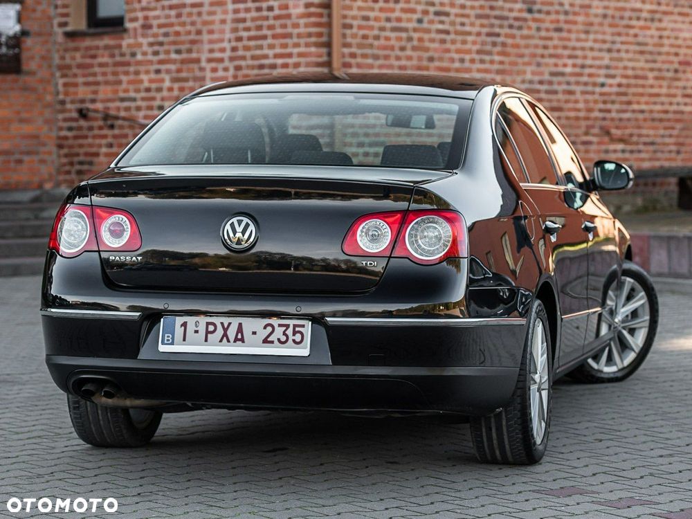 Volkswagen Passat 1.9 TDI Highline - 3